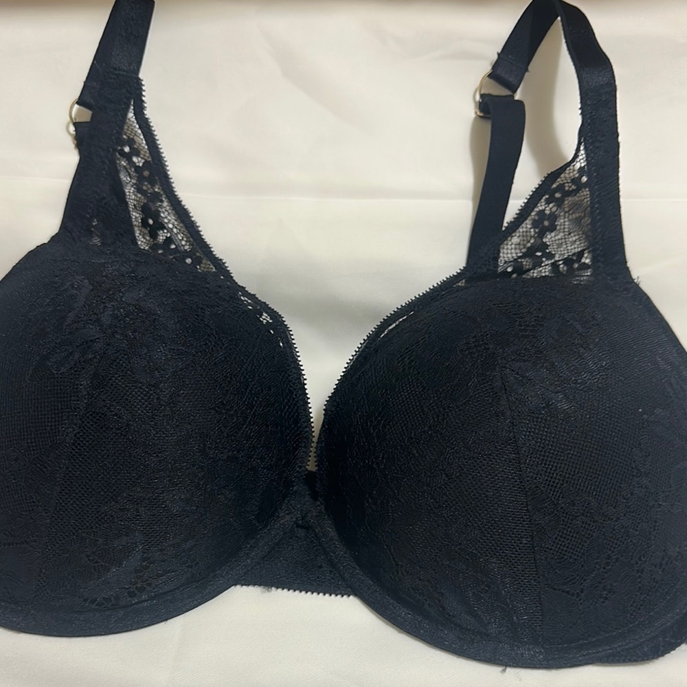 Auden Black T-Shirt Bra with Lace Detail